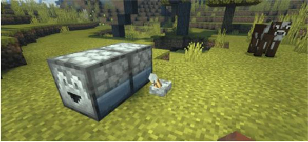 What are the steps to create an automatic water dispenser in the Minecraft game