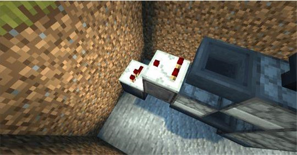 What are the steps to create an automatic water dispenser in the Minecraft game